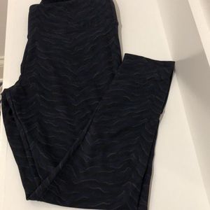 Victoria Secret Sport Black and Blue Striped Leggings Size Large